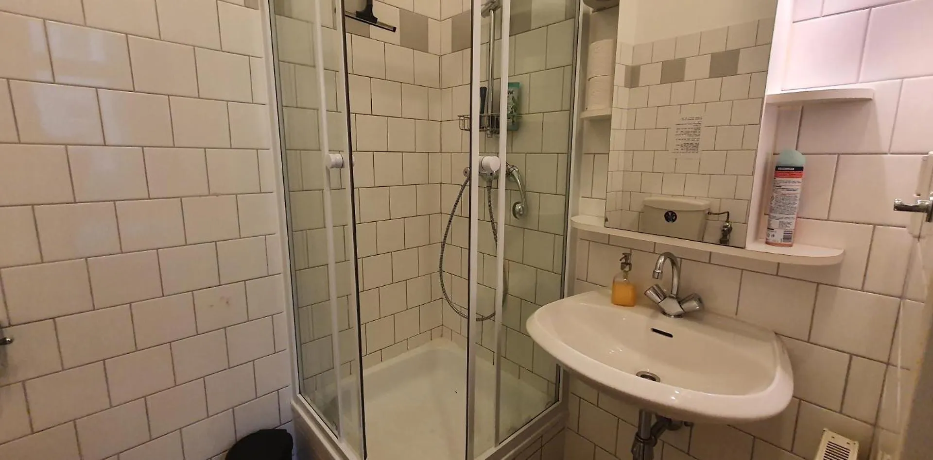 Quiet 2-Room Flat, Walking Distance To City Centre Vienna Apartment