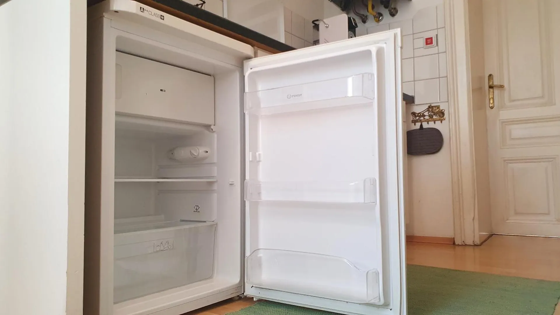 Apartment Quiet 2-Room Flat, Walking Distance To City Centre Vienna
