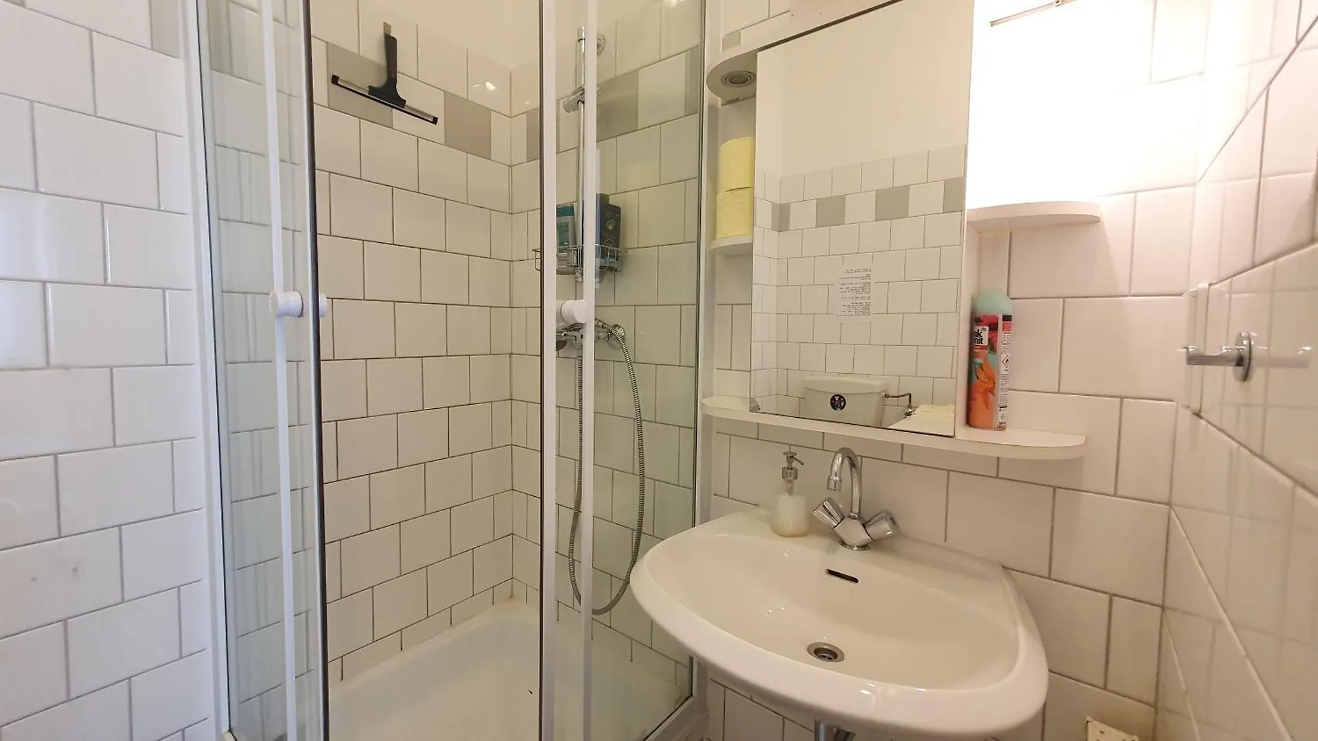 Quiet 2-Room Flat, Walking Distance To City Centre Vienna Austria