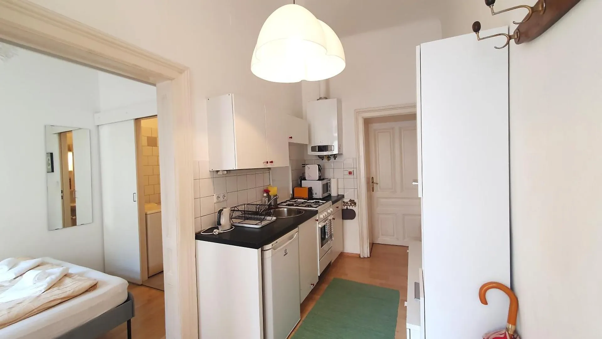 Quiet 2-Room Flat, Walking Distance To City Centre Vienna 0*,  Austria